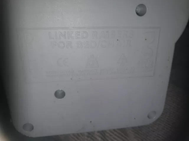 Adjustable Linked Raiser For Bed / Chair Chair Raiser / Lifter 3