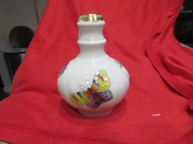 HEREND Hungary Queen Victoria 5" Vase Butterfly/Floral 2