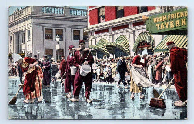 Holland, MI Postcard - Scrubbing Up for Tulip Time - Unposted
