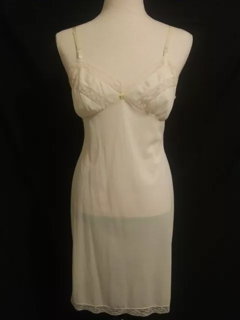 Vintage Henson Kickernick full slip Sz. 36 lace nylon ivory