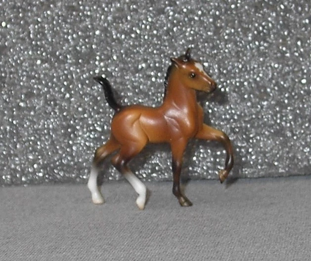 Breyer Stablemate Bay Trotting Foal 6222 New 21 Horse Foal Surprise Set 2