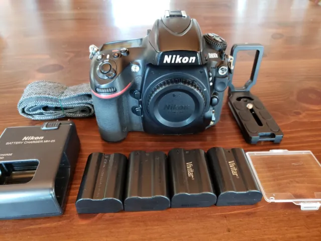 Nikon D800E (D800) 36.3 MP Digital Camera Body W/ L Bracket Batteries Strap