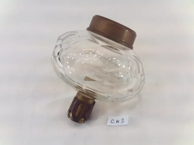 petit réservoir ou toupie en cristal de lampe à pétrole Ø 8,9 cm (réf CK3)