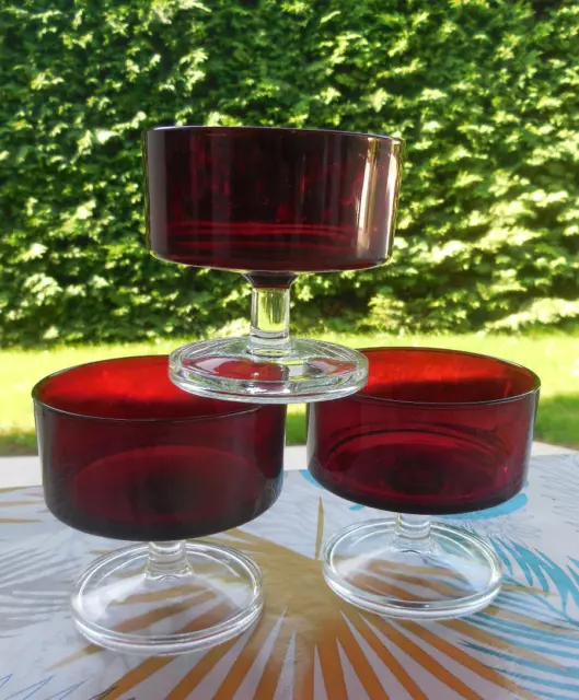 3 Coupes Verres Luminarc Ruby Rouge   Ancien  / Glasses Seventies