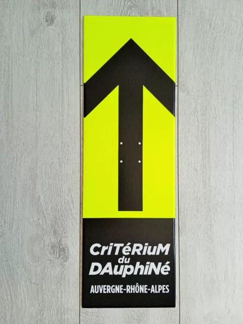 Flèche directionnelle cycling critérium du Dauphiné 2024 Tour de France cyclisme