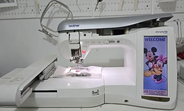 Brother Inovis  4000d Embroidery Sewing Machine Disney Recently Serviced