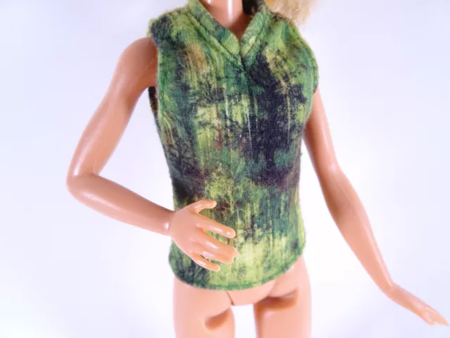Kleidung für Barbie o. ä. Modepuppe T-Shirt camouflage wie abgebildet (11944)