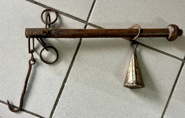 BALANCE ROMAINE- FLÉAU - Bois et Fer Forgé - outil ancien - peson EUR ...