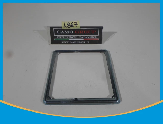 Custom Accessories 92812 – Cadre De Plaque Tête De Mort Dans Flammes – Argenté Métal