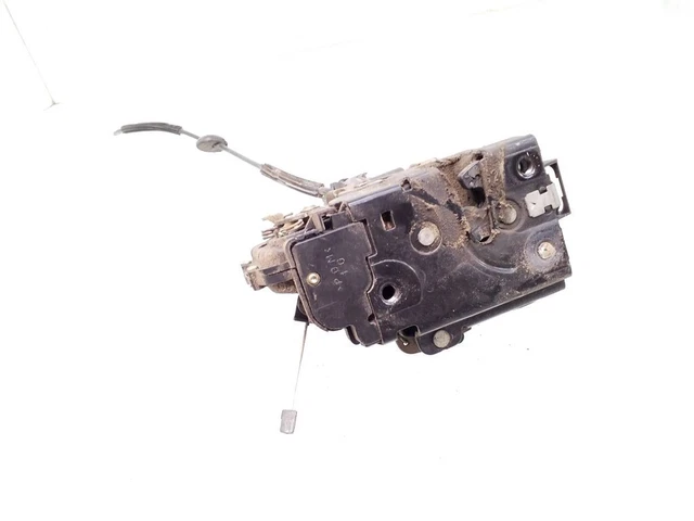Grille enceinte tableau de bord 893035405D pour Audi 80 B4 Audi 80 Cabriolet | VAG Recyclage Grille enceinte tableau de bord 893035405D pour Audi 80 B4 Audi 80 Cabriolet | VAG Recyclage