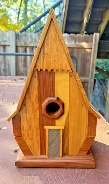 Cedar Birdhouse 13"X8"X7" No Reserve!