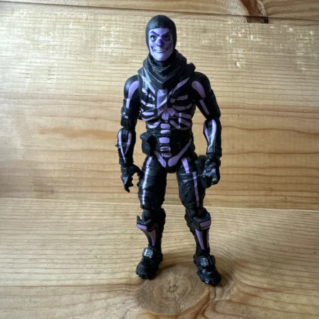 Figurine articulée Fortnite Legendary Series Skull Trooper violet lueur 6" Jazwa