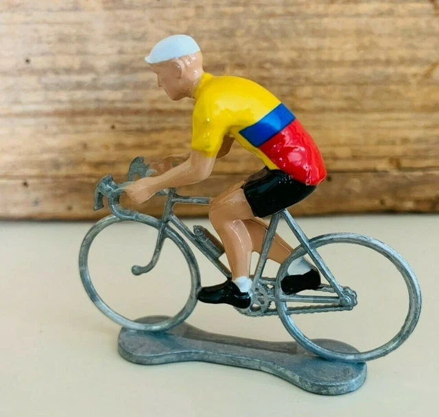 Lot De 5 Anciennes Miniatures Cyclistes Plomb/alu - Quiralu ? - Tour De France