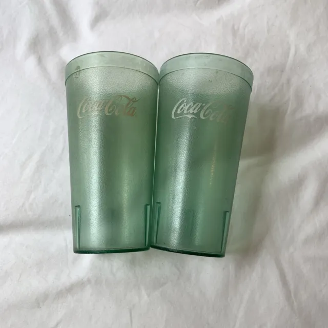 Set Of 2 Coke Coca Cola Restaurant Plastic Tumblers Cups 20 oz Green.       J