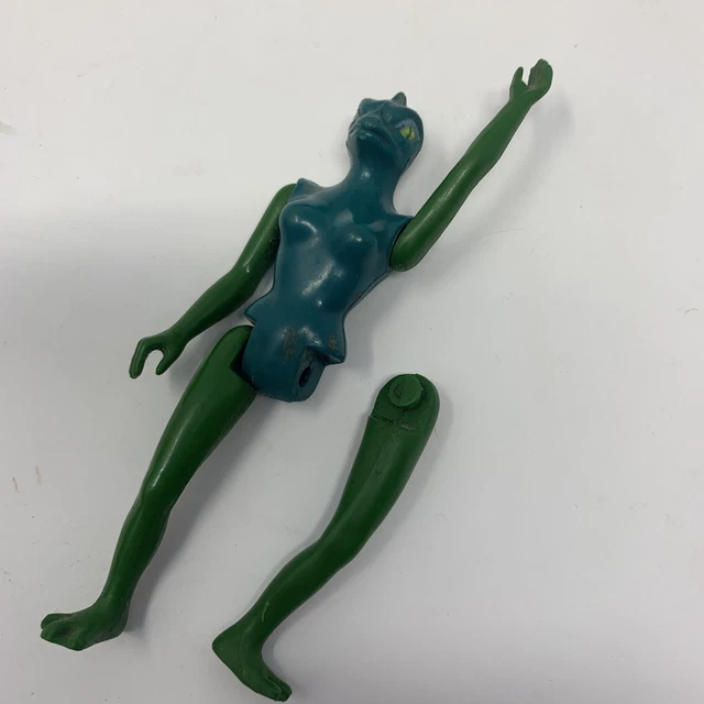 Flash Gordon Lizard Woman Vintage Loose 3.75" Action Figure Mattel 1979 Flash Gordon Lizard Woman Vintage Loose 3.75" Action Figure Mattel 1979
