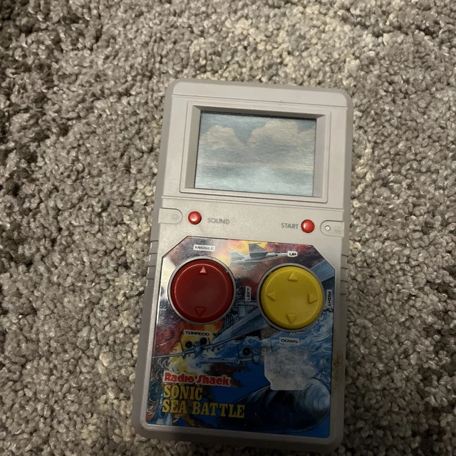 RADIO SHACK SONIC SEA BATTLE vintage electronic handheld game Works £11