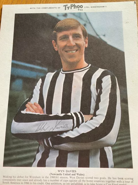 Wyn Davies Newcastle United Wales Typhoo Tea Football Card 1960s Autographed