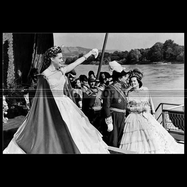 Romy Schneider Et Horst Buccholz / Monpti / 1957 Réalisé Par Helmut Kautner 89004884