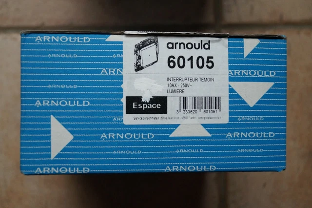 Lot De 4 Prises Vintage Arnould Europa Sans Terre - 35x72 Mm, Micro-rayures, Neuf