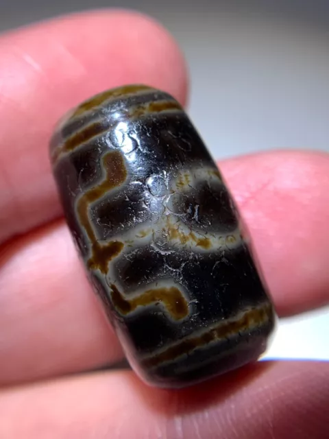 Tibetan Old Agate Dzi Bead " Helpful Person " Amulet Pendant 24.7mm x 14mm