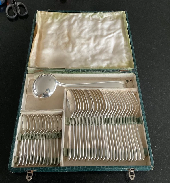 Coffret Ménagère 71 Pièces François Frionnet Métal Argenté Style Rocaille Louis XV