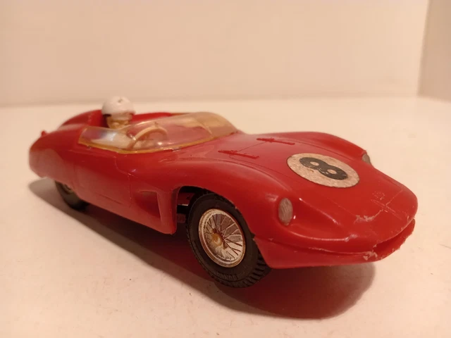 Pneu pour voiture VEGA DB Panhard Monomille 1/8éme Thermique