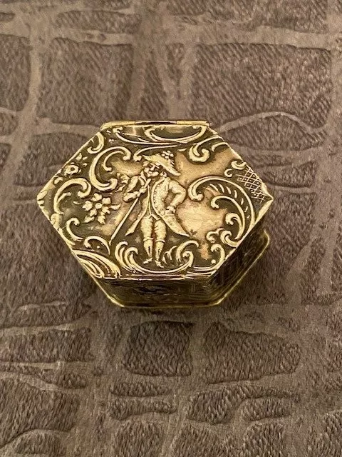 Old Beautiful Sterling Silver Exagonal Pill Box Engraved Hallmarked 20th Century