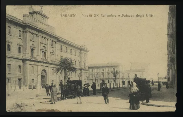 cartolina TARANTO - piazza xx settembre e palazzo degli uffici