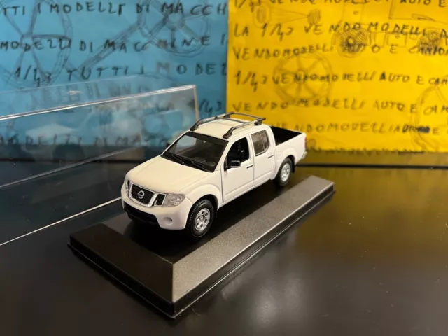 1/43 near Norev (?) Nissan Navara PICK-UP 2011 bianco white weiss blanc blanco