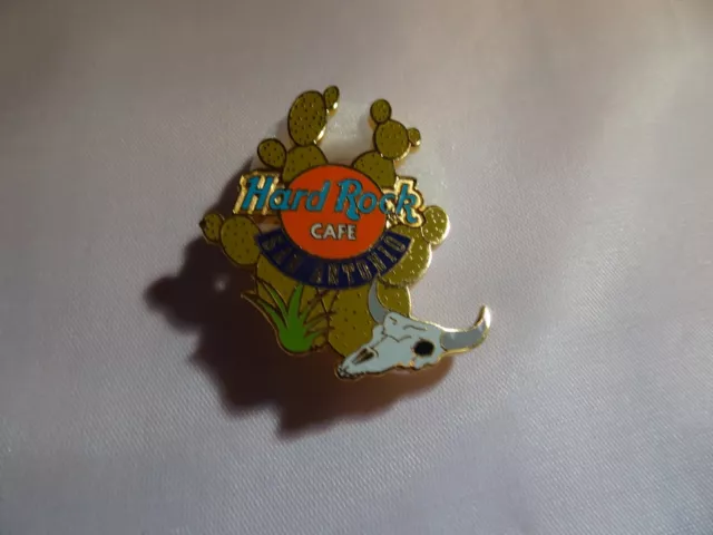 Hard Rock Cafe pin San Antonio Classic Orange Logo with cactus & longhorn skull