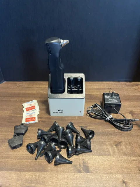 Welch Allyn 23000 Audioscope Audiometer & 71123 Battery Charger