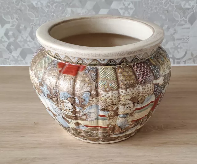 Important Cache pot Japonais en porcelaine de SATSUMA