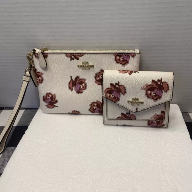 2 Coach Wristlet Charlie Floral Print Pouch Pink Floral White Leather And Wallet