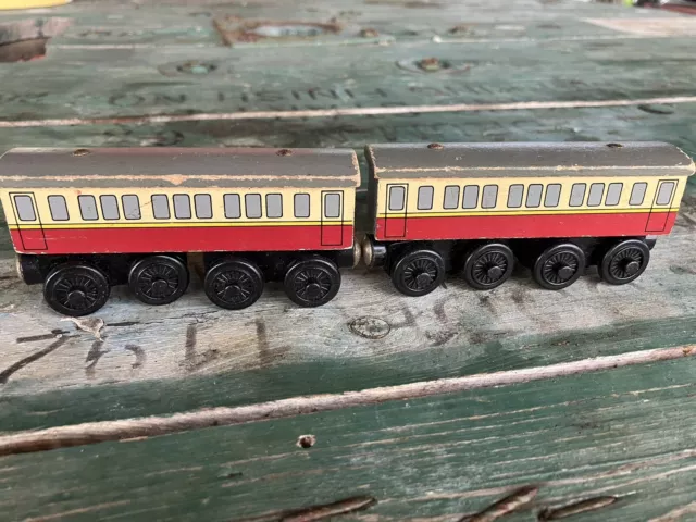 Vintage Express Coach x2 Thomas Tank Engine Wooden Magnet Trains Take’n’play