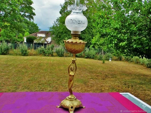 LAMPE À PÉTROLE ancienne Femme bronze Art Nouveau Oil lamp old Woman