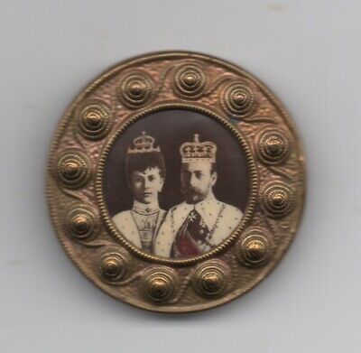 1911 Photographic Coronation Pinback of King George V and Queen