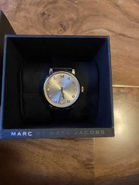 Marc Jacobs SS YTONE Women’s Wrist Watch Black Leather Strap & Gold Dial New