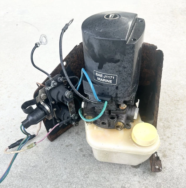 MERCRUISER ALPHA ONE Gen 2 Trim Tilt Pump read description 146.39