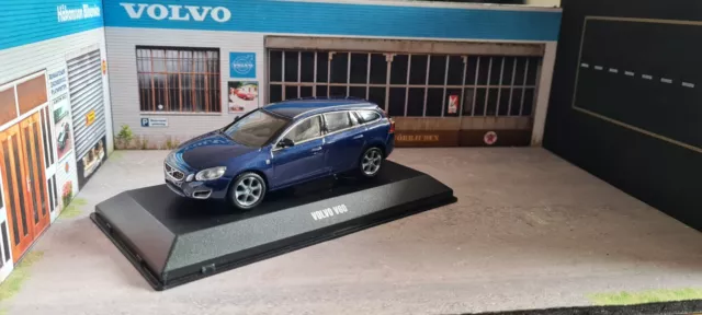 Volvo V60 MOTORART 1/43 in Blaumetallic. Sehr Selten!!