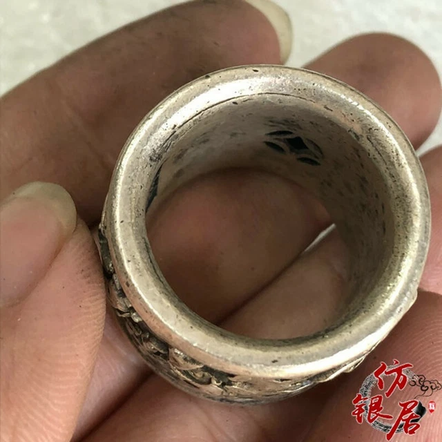 Exquisite Old Chinese tibet silver handcarved character Pull finge Ring statue 8 2