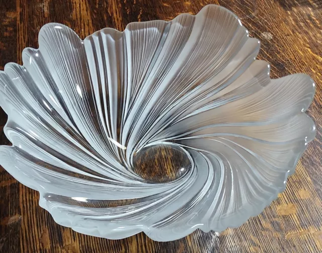 9 1/2"  Belle Epoque Swirl Wave Crystal Bowl Glass Brilliant