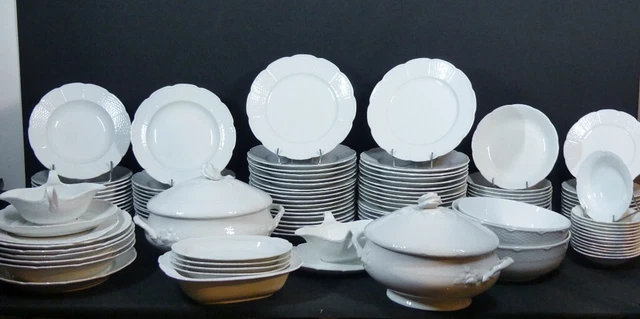 Limoges - Service de table pour 12 personnes (47) - Art
