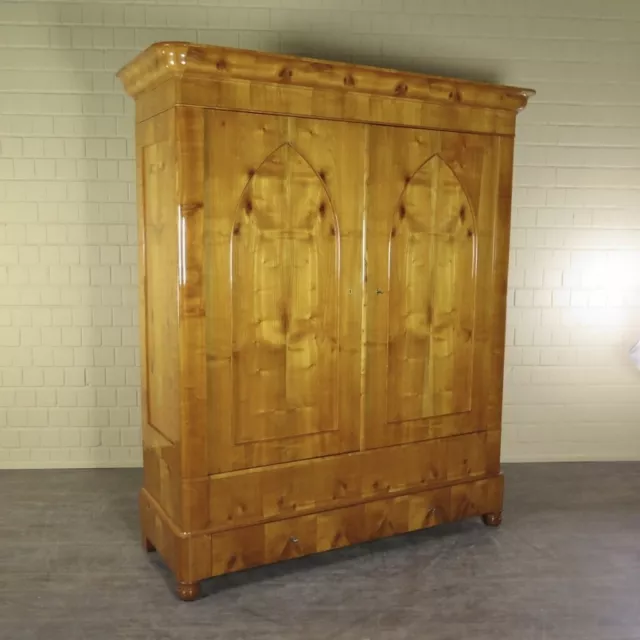 23554 Schrank Kleiderschrank Biedermeier 1825 Kirschbaum furniert Antik