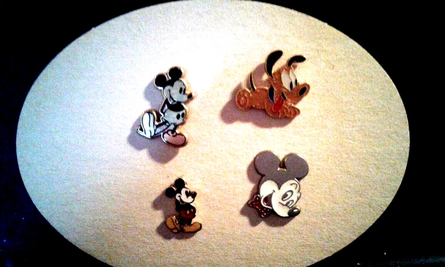 pin's lot ARTHUS BERTRAND Minnie et Pluto