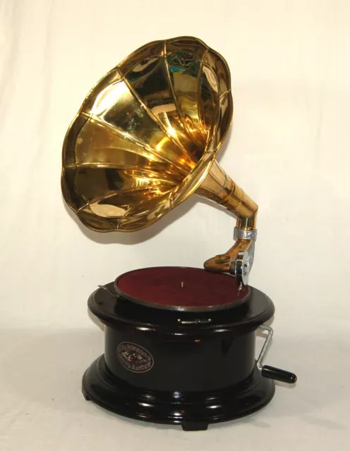 Grammophon rund schwarzrot Trichter golden + Album mit Schellackplatten