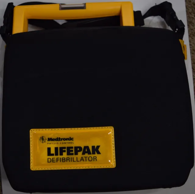 Medtronic Physio-Control Lifepak 500 Biphasic with carrying case And Battery