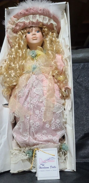 Duck House Heirloom Dolls NIB D18-579 Ivana Limited Edition with Original Box 2