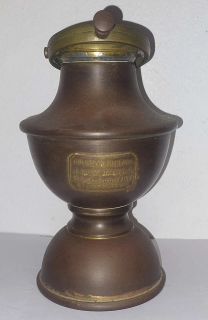 Lampe à pétrole façon lanterne de bateau en bois et laiton 1852 - Label