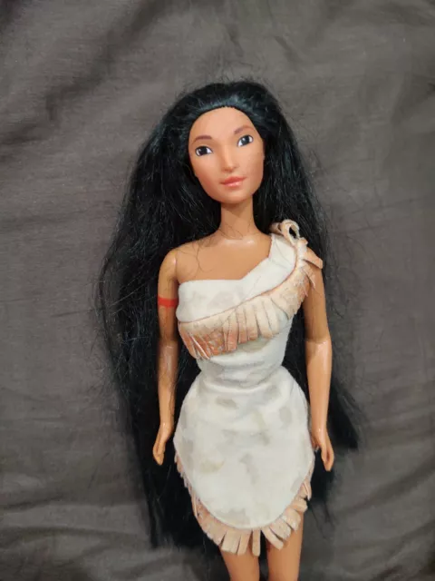 VINTAGE DISNEY SUN COLORS POCAHONTAS Barbie DOLL 1995 EUR 12 25