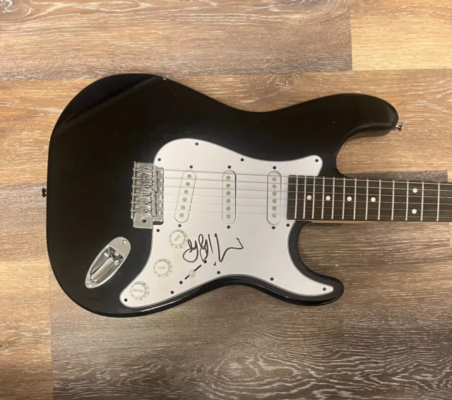 * GREG GRAFFIN * signed electric guitar * BAD RELIGION * 3